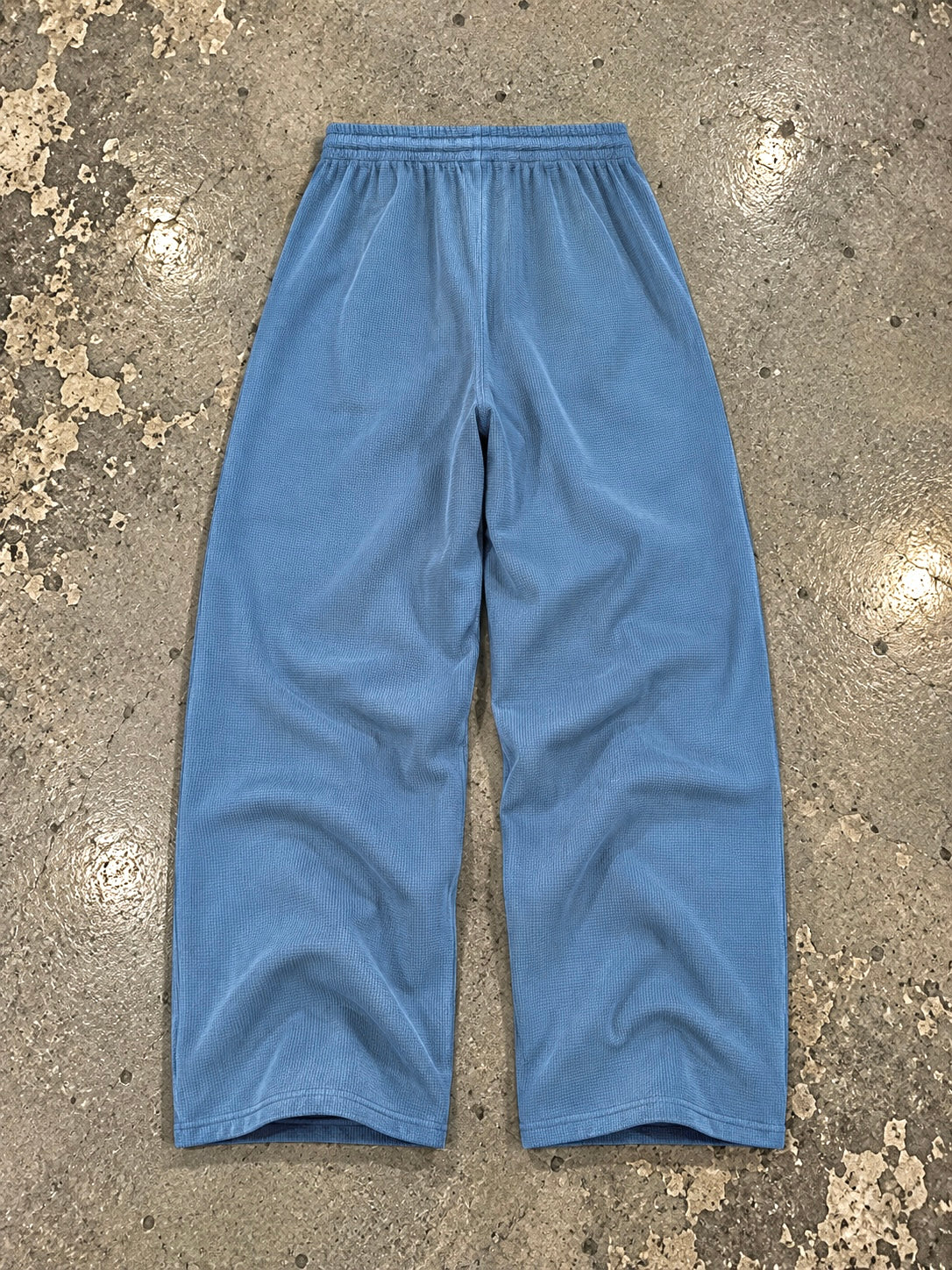 BLUE BAGGY WAFFLE MUSIC HEALS PANTS